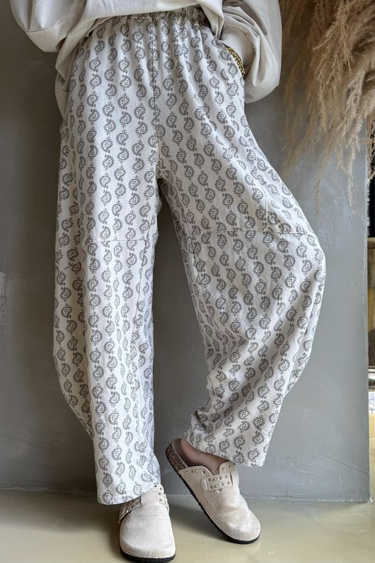 Indira Classic Barrel Pant Calico & Earth